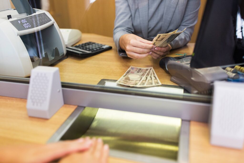 UAE's Economic Stability Keeps Remittances Strong & Steady - Moneypetrol