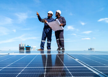 Sun, Sand, and Constant Power: How the UAE is Building the Future of Energy ☀️